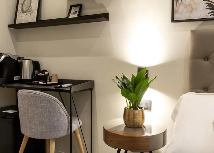 Suites 44 Via Cicerone - Vatican&Castel Sant'Angelo 4* Roma
